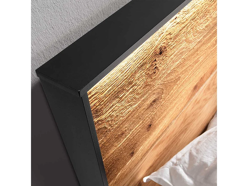 Bügelgestell Doppelbett Wildeiche im Industrie und Loft Stil optionale Beleuchtung