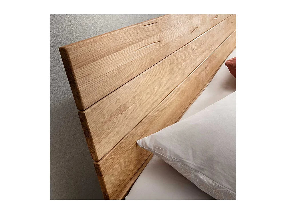 Wildeiche massiv Bett mit Bügelgestell Industry und Loft Stil