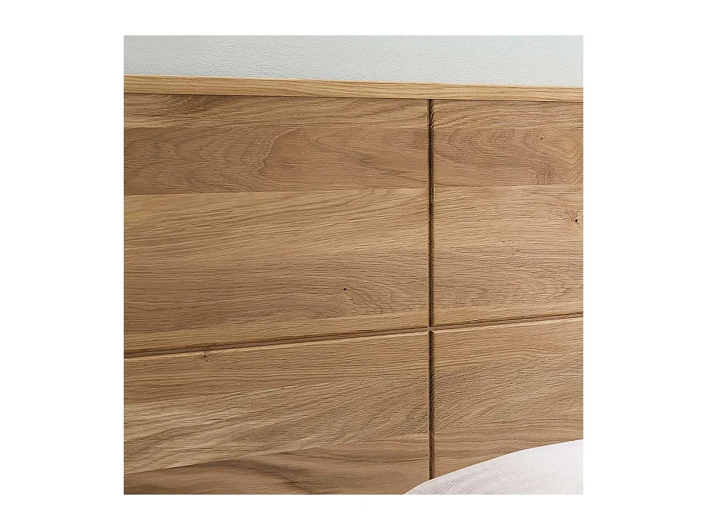 Massivholz Bett aus Eiche geölt Bügelgestell