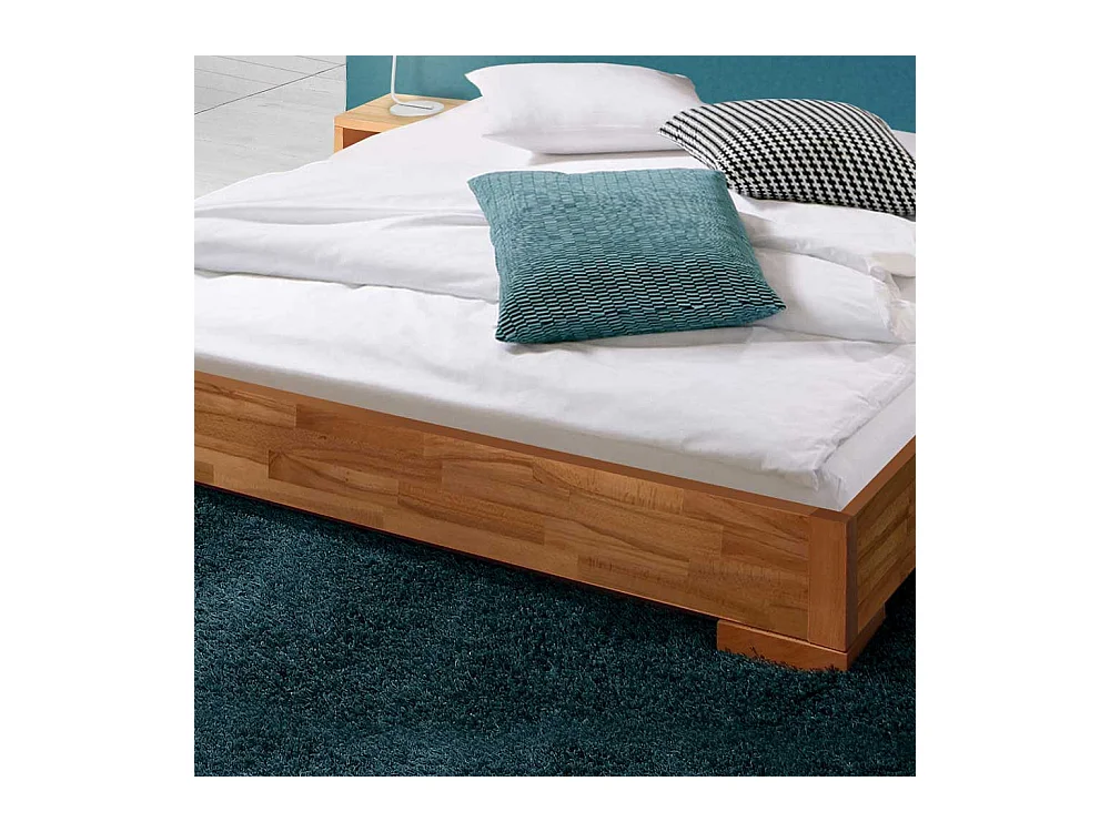 Bett aus Kernbuche Massivholz Nachttisch