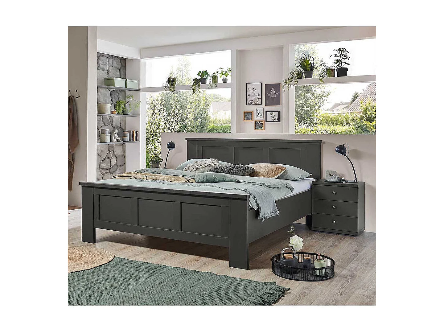 Doppelbett in Dunkelgrau Landhausstil