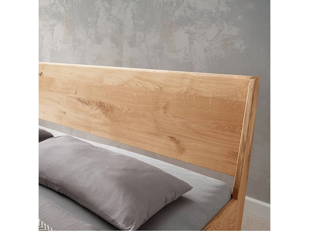 Doppelbett Holzbett in Wildeichefarben Kufengestell aus Holz