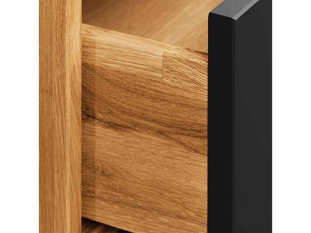 Doppelbett aus Wildeiche teilmassiv zwei Nachtkommoden (dreiteilig)