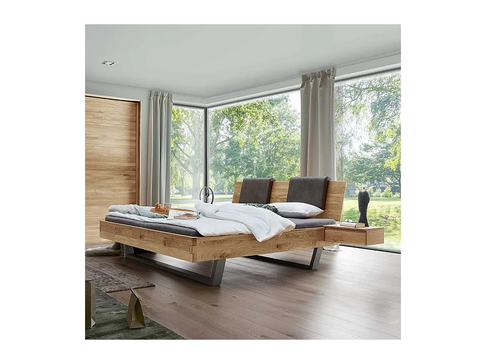 Massivholz Bett aus Wildeiche und Metall 2 Kopfpolster (dreiteilig)