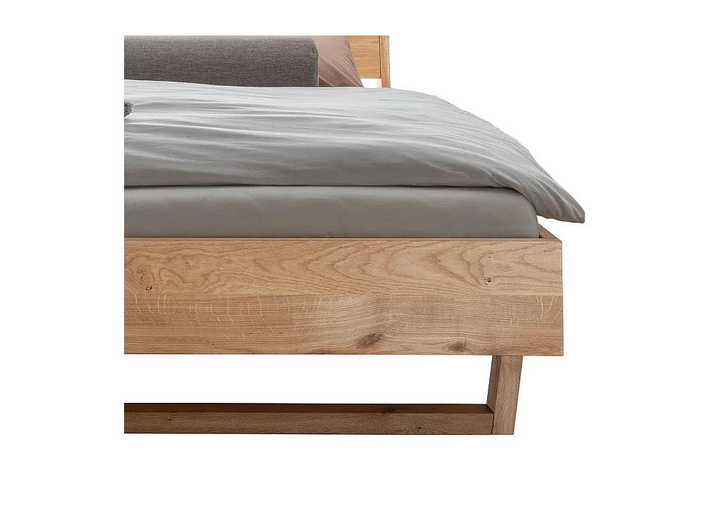 Doppelbett Massivholzbett Oberfläche geölt Kufengestell aus Holz