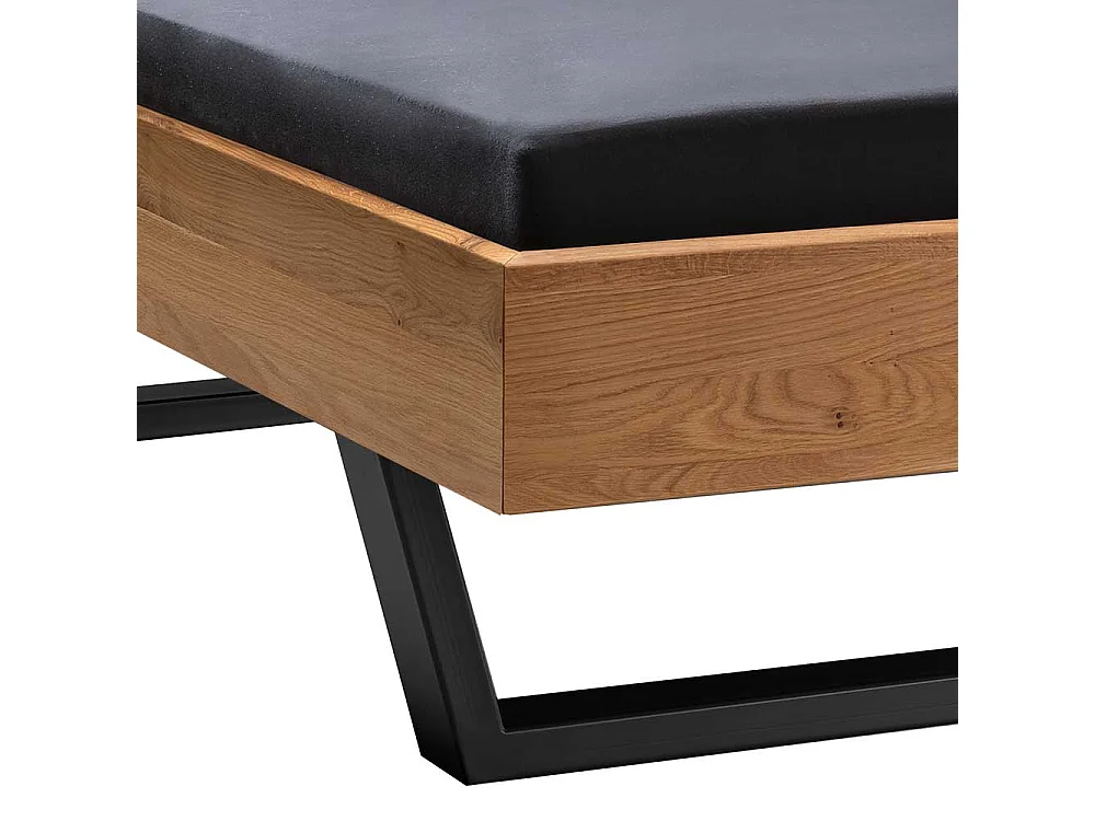 Massivholz Bett Wildeiche geölt im Industry und Loft Stil 45 cm Einstiegshöhe
