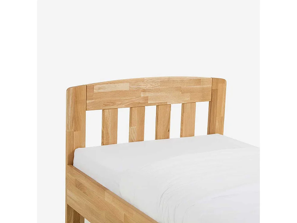 Singlebett aus Wildeiche Massivholz Honigfarben geölt