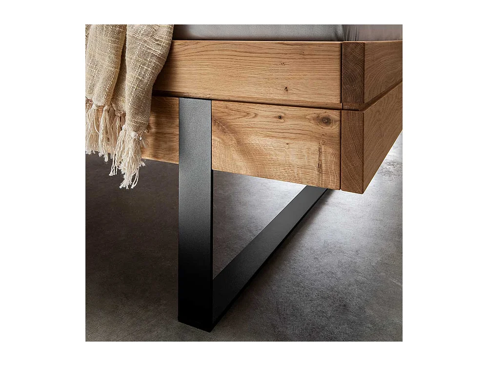 Bügelgestell Doppelbett Wildeiche im Industrie und Loft Stil optionale Beleuchtung