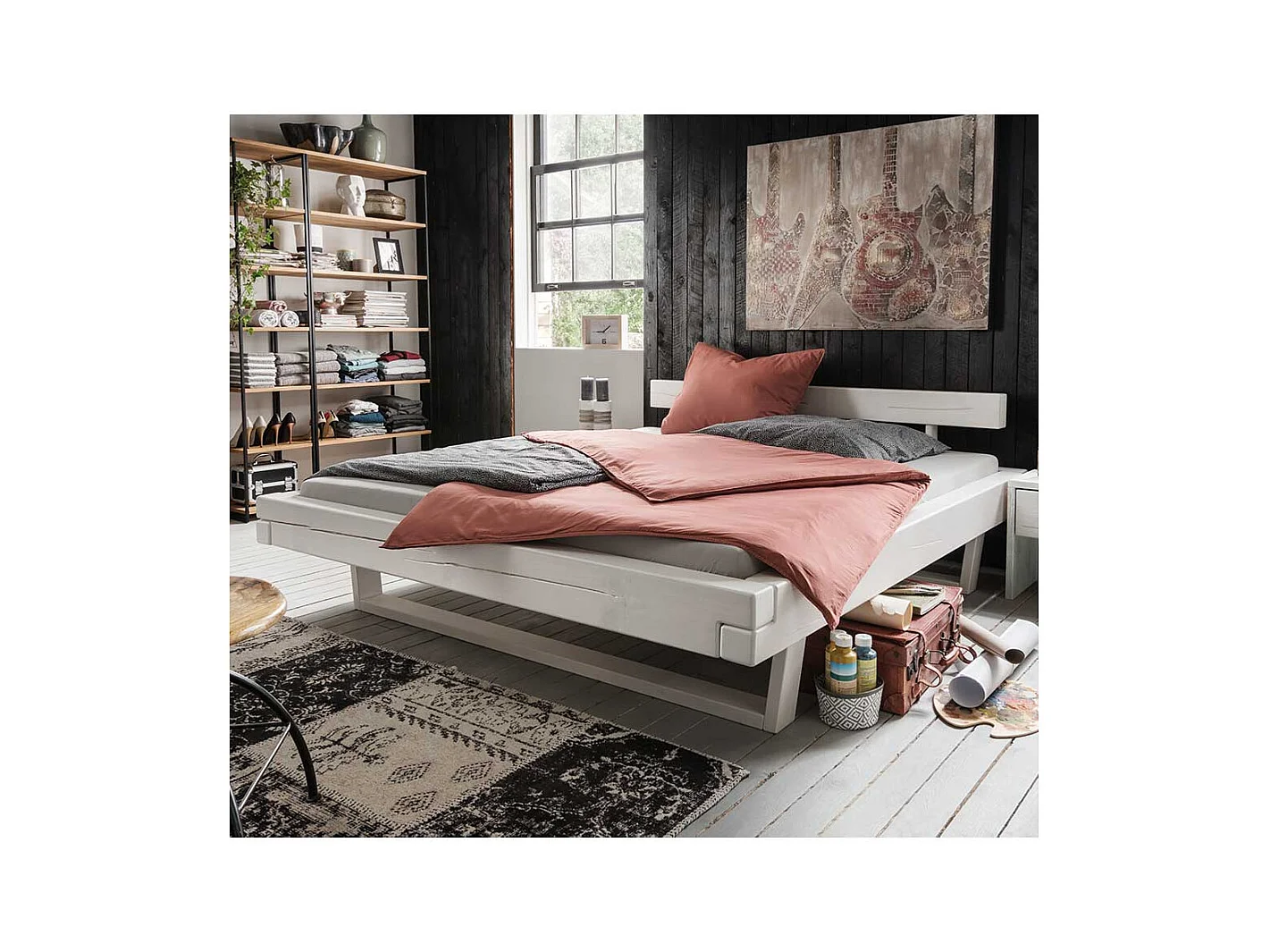 Weißes Balkenbett aus Kiefer Massivholz optionale Nachtkommoden