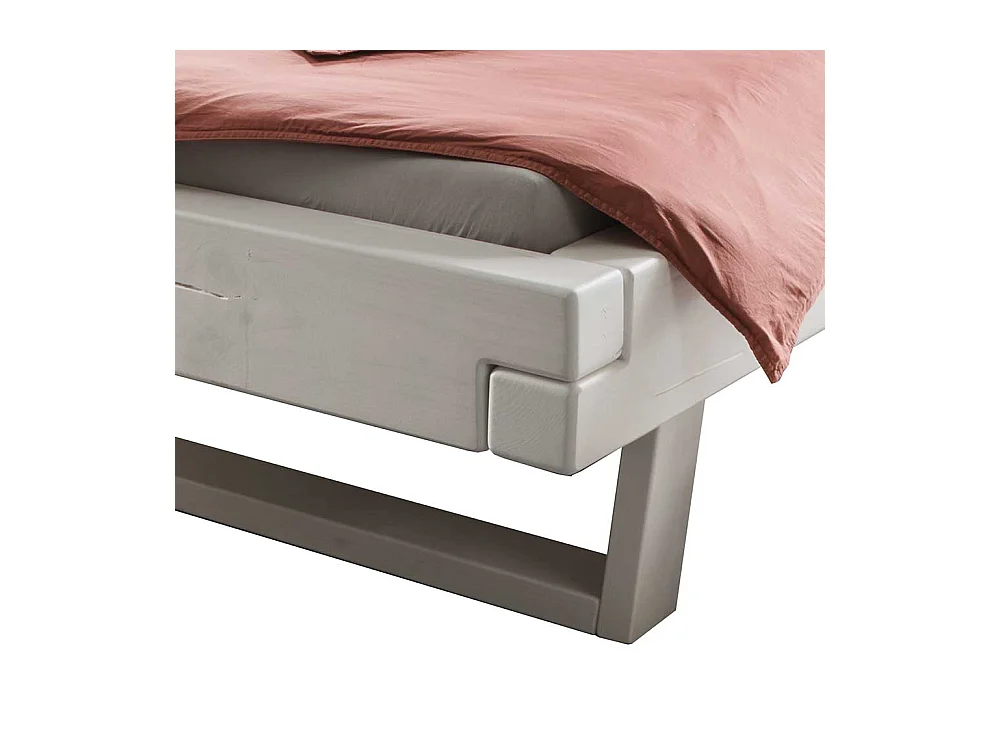 Weißes Balkenbett aus Kiefer Massivholz optionale Nachtkommoden