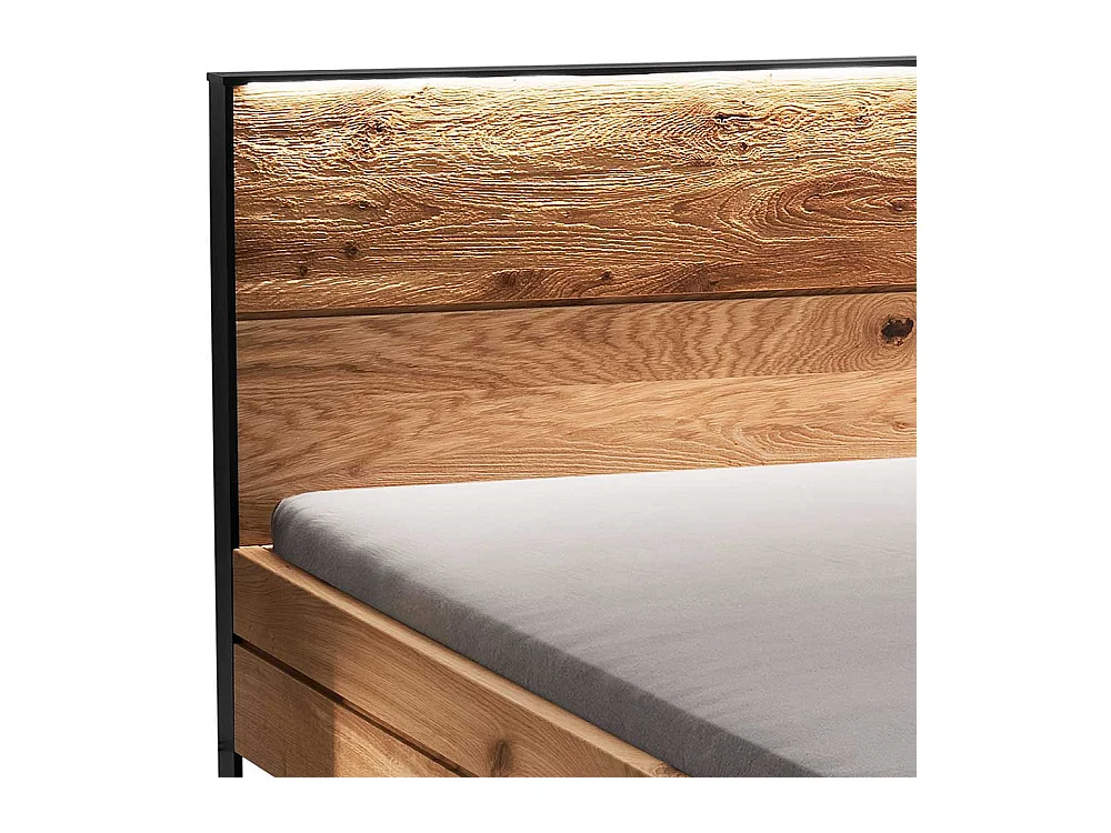 Bügelgestell Doppelbett Wildeiche im Industrie und Loft Stil optionale Beleuchtung