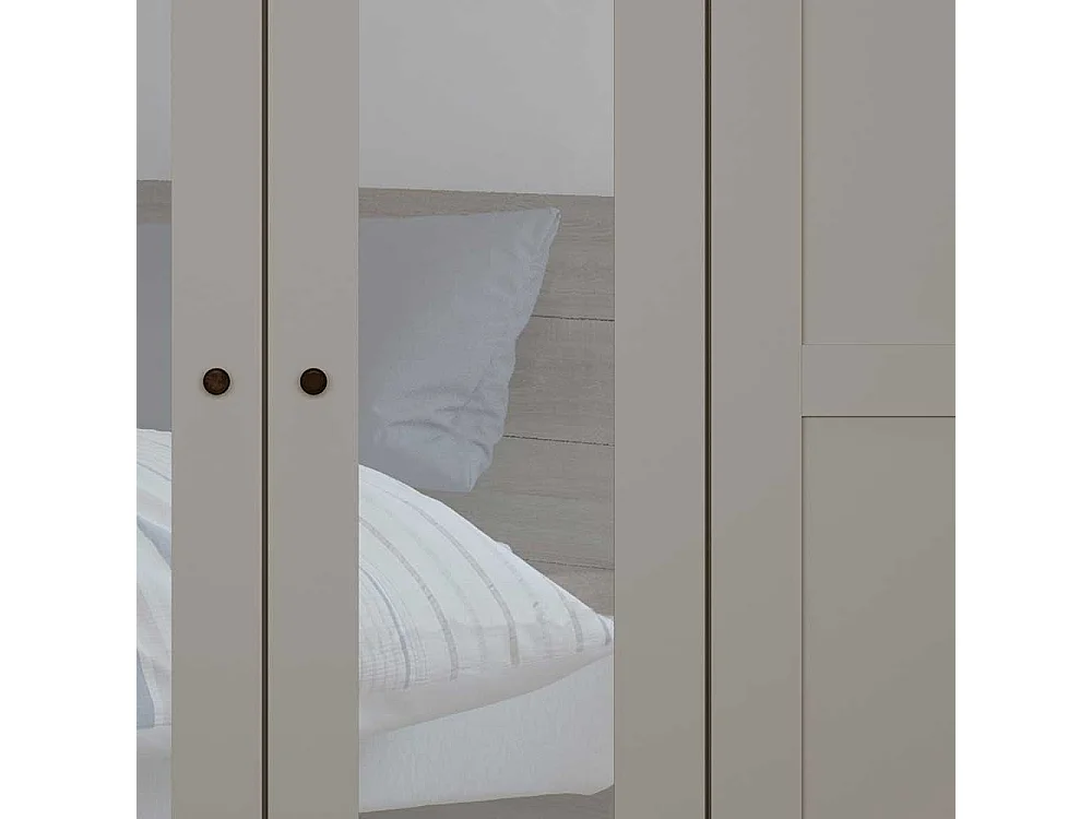 Hellgrauer XL Kleiderschrank im modernen Landhausstil 300 cm breit