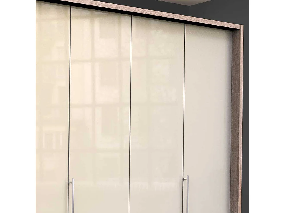 Breiter Schlafzimmerschrank mit Falttüren und Schubladen modern