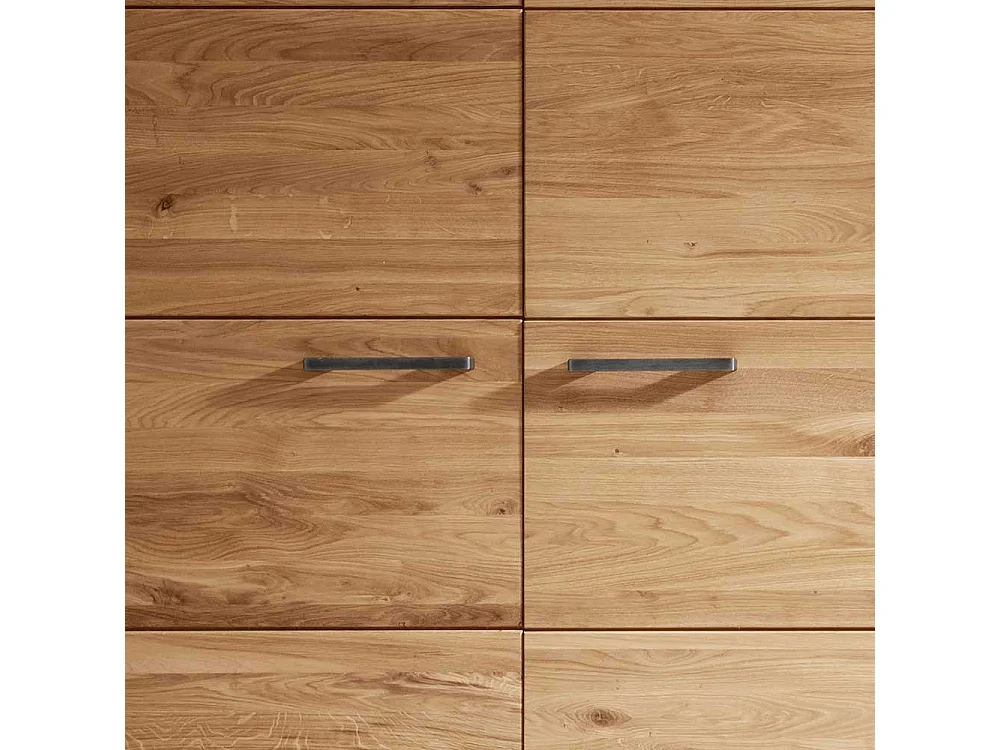 Kleiderschrank Massivholz aus Wildeiche vier Drehtüren