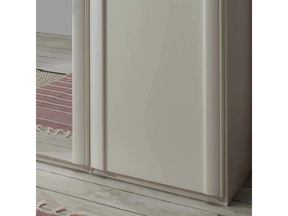 Schlafzimmerschrank in Weiß Beleuchtung