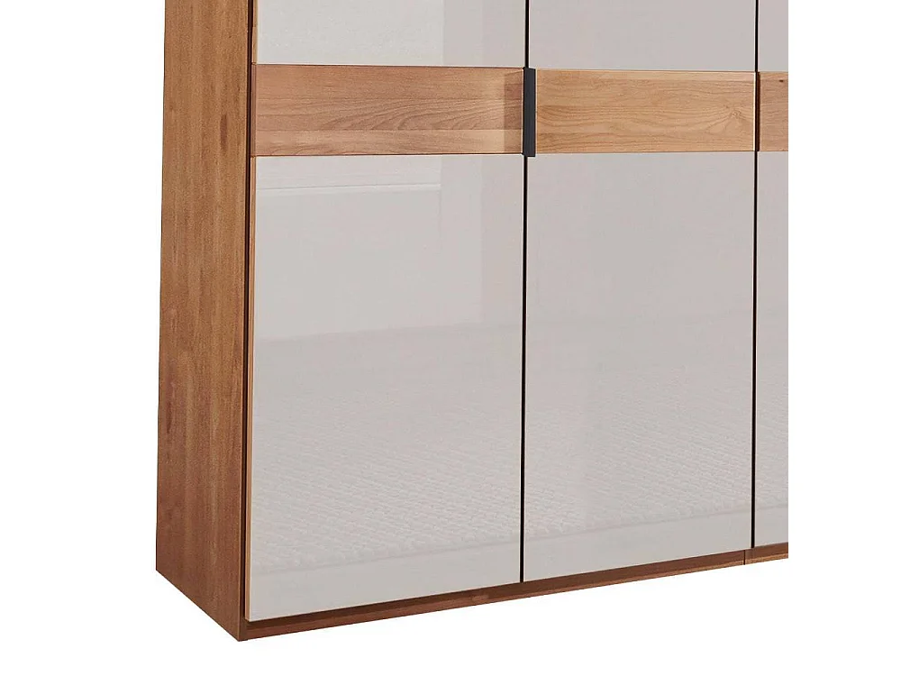 Schlafzimmerschrank Drehtürschrank in Weiß und Erlefarben