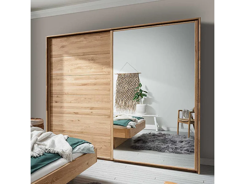 Schiebetürenschrank aus Wildeiche Massivholz Spiegelglas