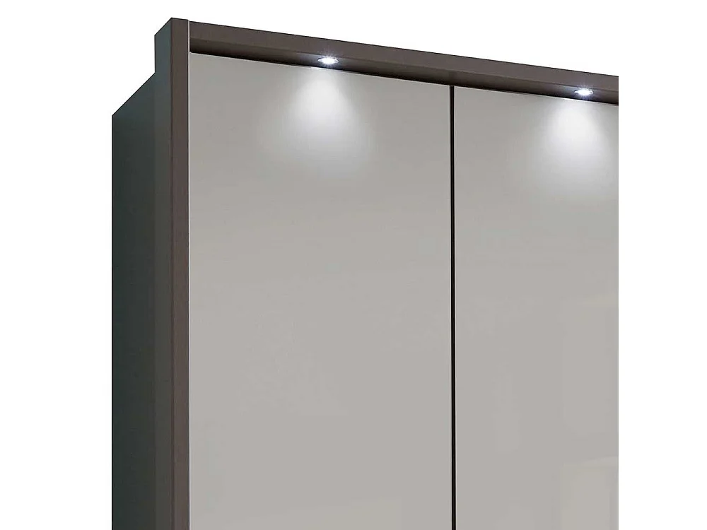 Falttüren Schlafzimmerschrank in Hellgrau und Braun LED Beleuchtung