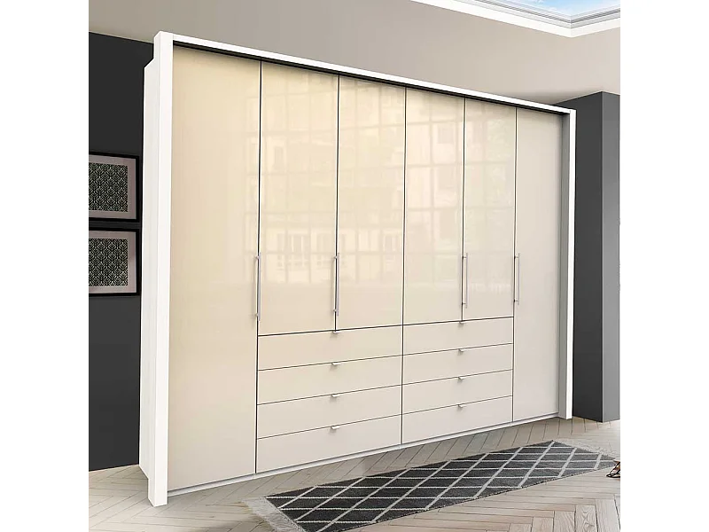 Cremefarbener Schlafzimmerschrank 4 türig 8 Schubladen