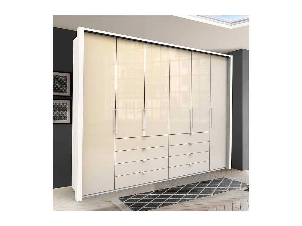 Cremefarbener Schlafzimmerschrank 4 türig 8 Schubladen