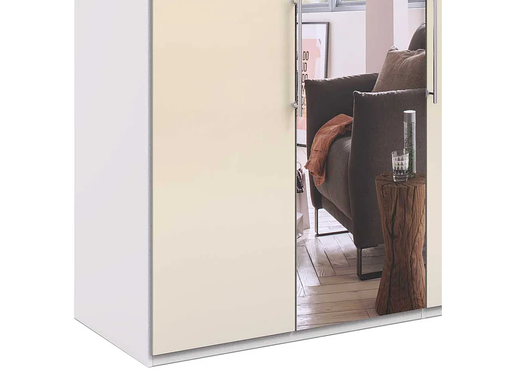 Kleiderschrank in modernem Design Spiegel