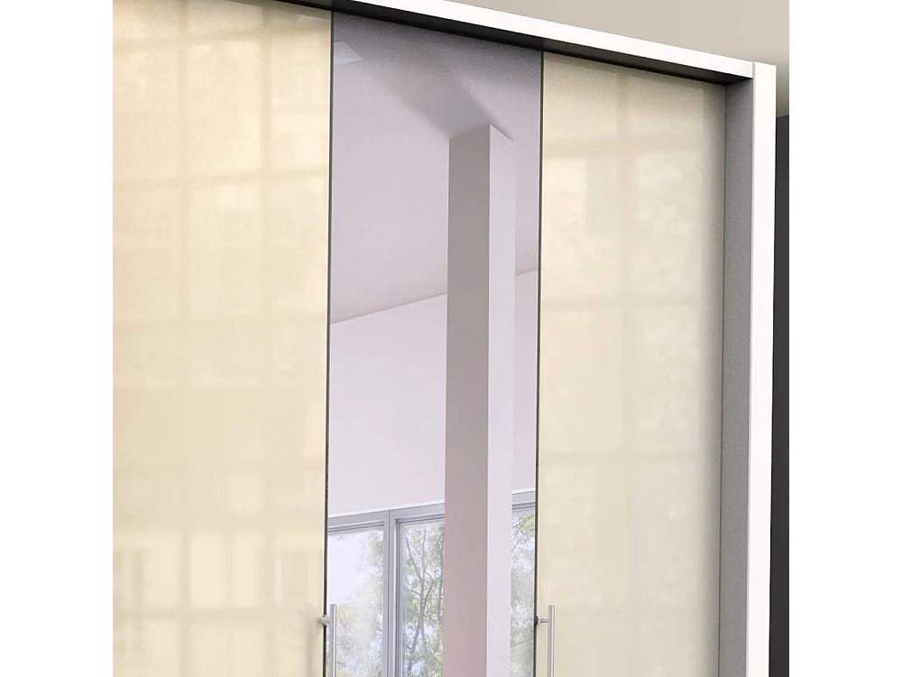 Kleiderschrank in modernem Design Spiegel