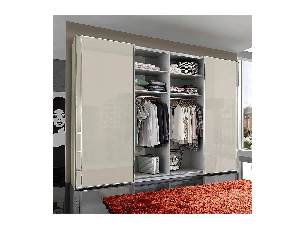 Kleiderschrank mit Schwebetüren in Champagner glasbeschichtet