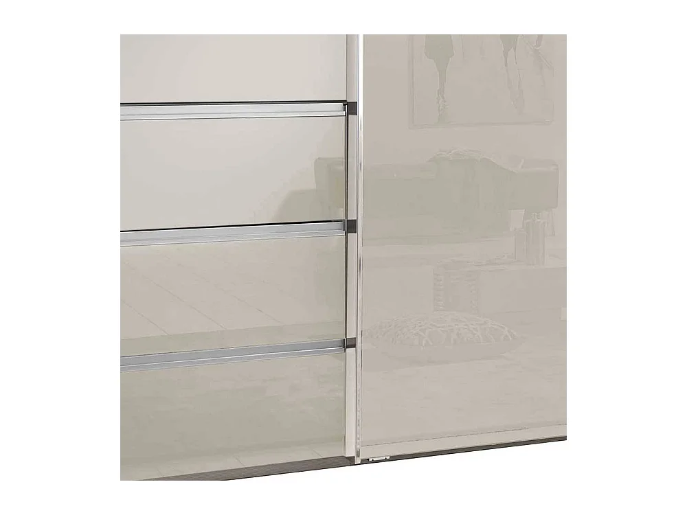 Kleiderschrank mit Schwebetüren in Champagner glasbeschichtet