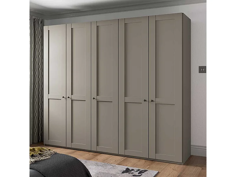 Hellgrauer Kleiderschrank 250 cm breit 5 Drehtüren