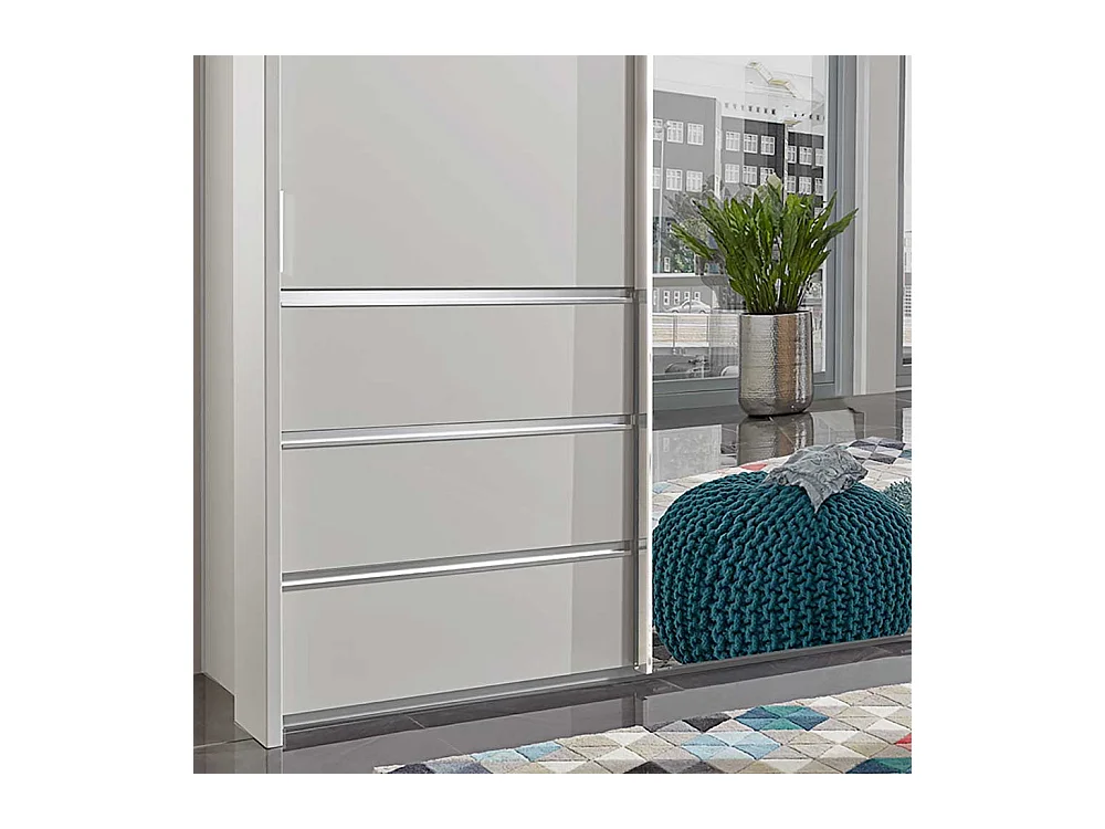 Schlafzimmerkleiderschrank in Weiß Schwebetüren und Schubladen