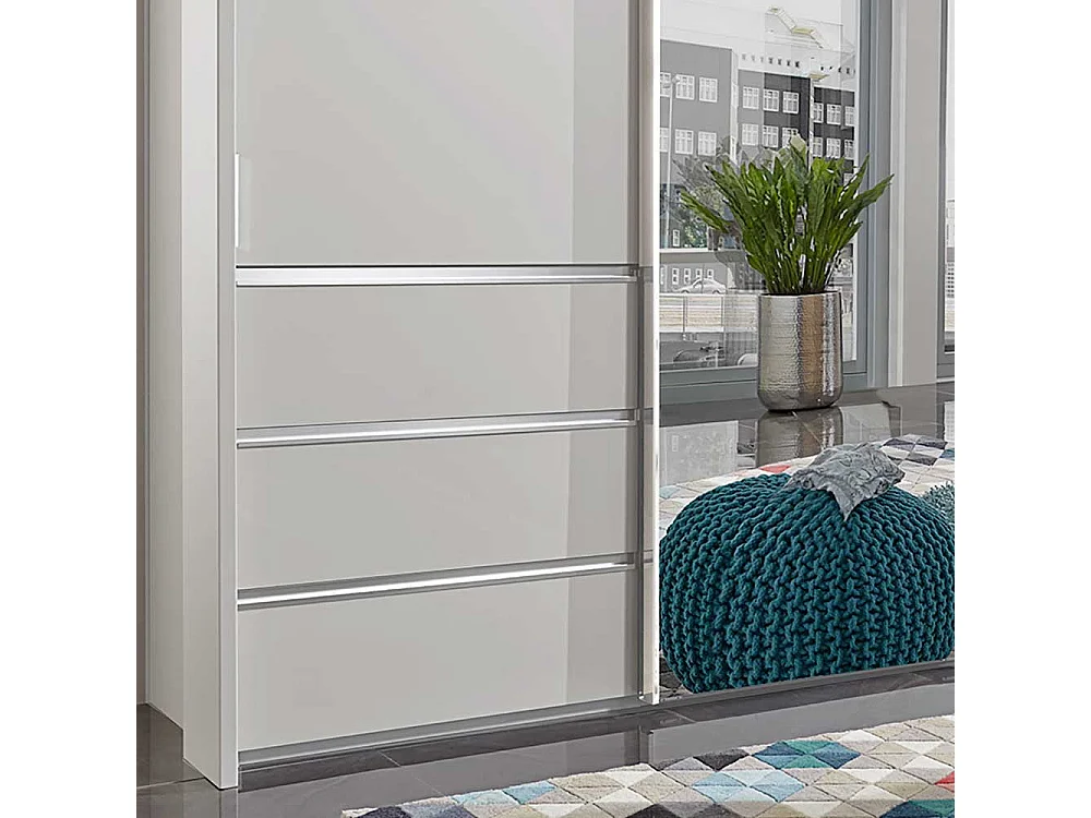 Schlafzimmerkleiderschrank in Weiß Schwebetüren und Schubladen