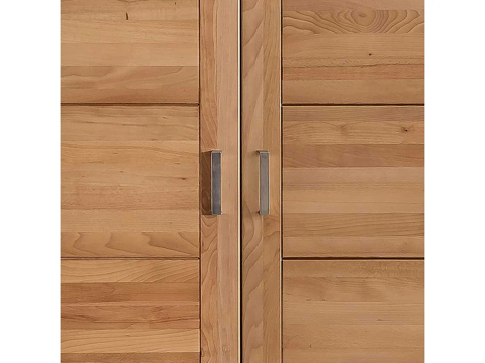 Schlafzimmerschrank in Kernbuchefarben 205 cm hoch