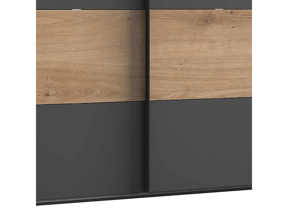 Kleiderschrank Schiebetüren und Drehtüren Industry und Loft Stil