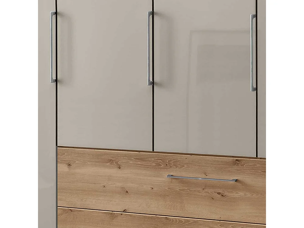 Schlafzimmerschrank in Beige und Eiche Bianco Türen glasbeschichtet