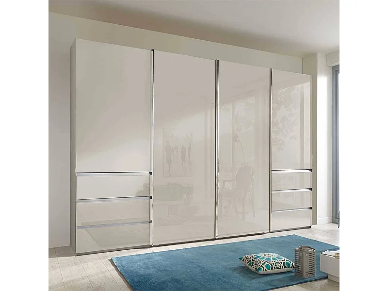 Kleiderschrank mit Schwebetüren in Champagner glasbeschichtet