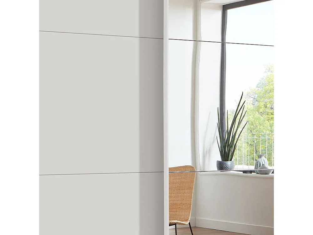 Kleiderschrank in Weiß Schwebetüren