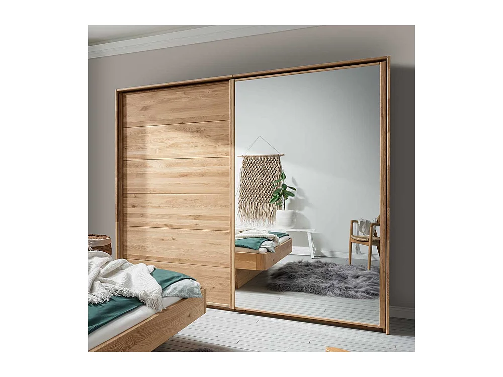 Schiebetürenschrank aus Wildeiche Massivholz Spiegelglas