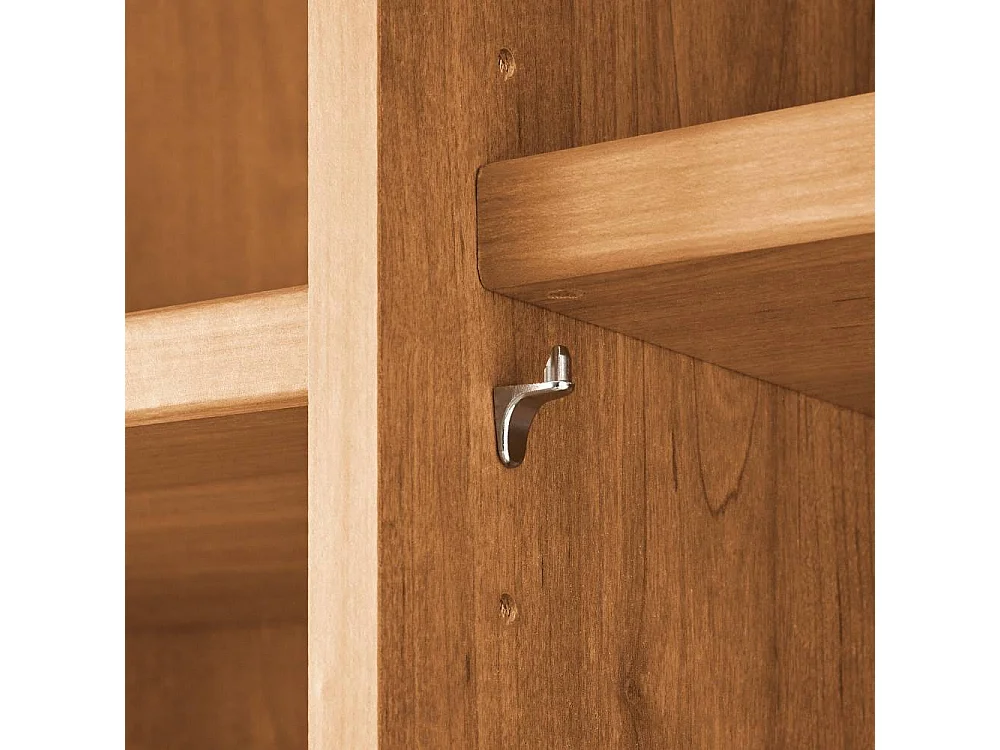 Kleiderschrank Spiegelschrank in Erlefarben mit Drehtüren