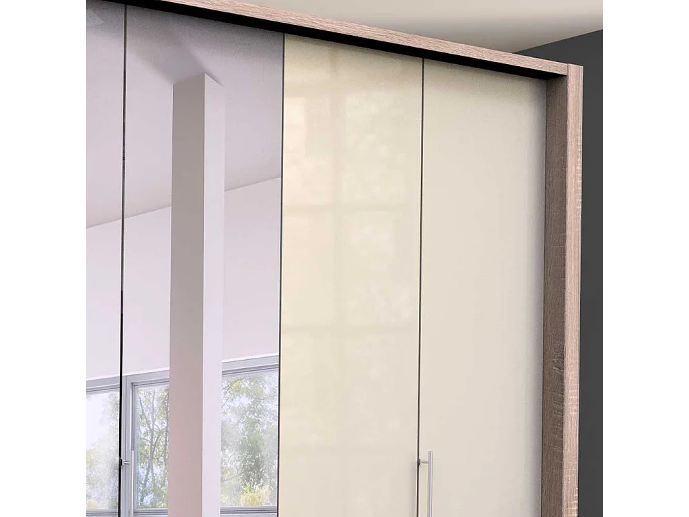 Panorama Kleiderschrank mit drei Falttüren Spiegel und Schubladen glasbeschichtet