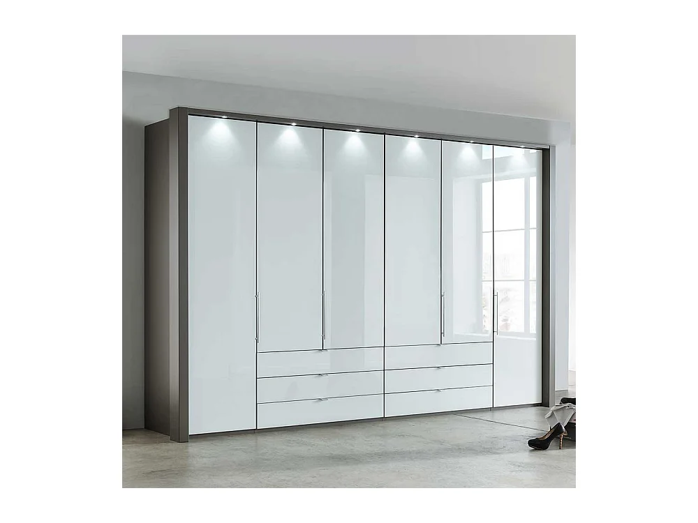 Falttüren Schlafzimmerschrank in Braun und Weiß sechs Schubladen