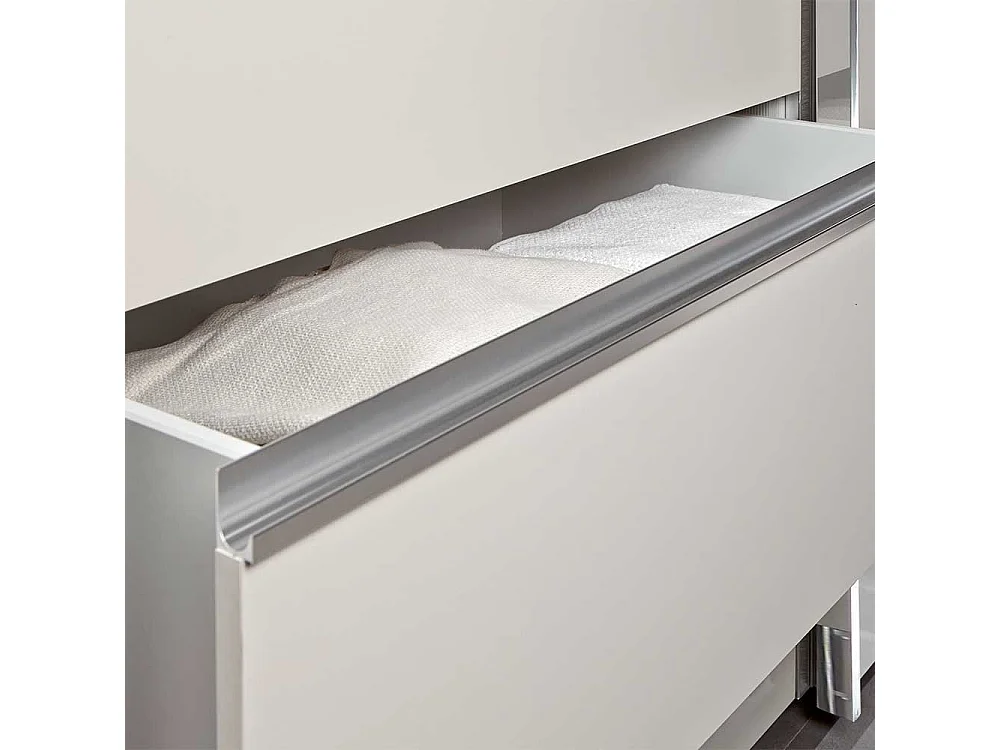 Schiebetürenschrank Champagner in modernem Design Made in Germany