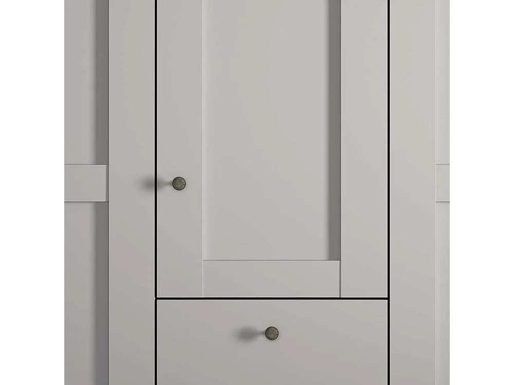 Landhaus Design Schlafzimmerschrank in Hellgrau 250 cm breit