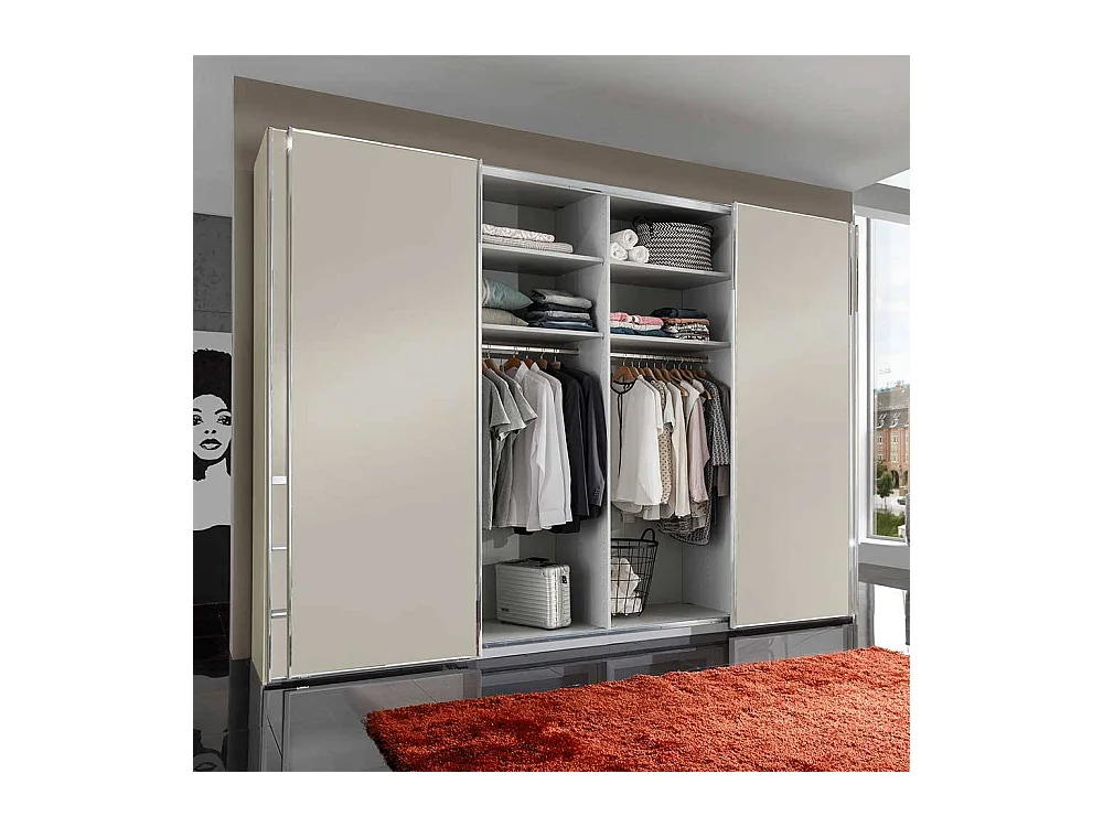 Schlafzimmerschrank modern in Champagner Schwebetüren