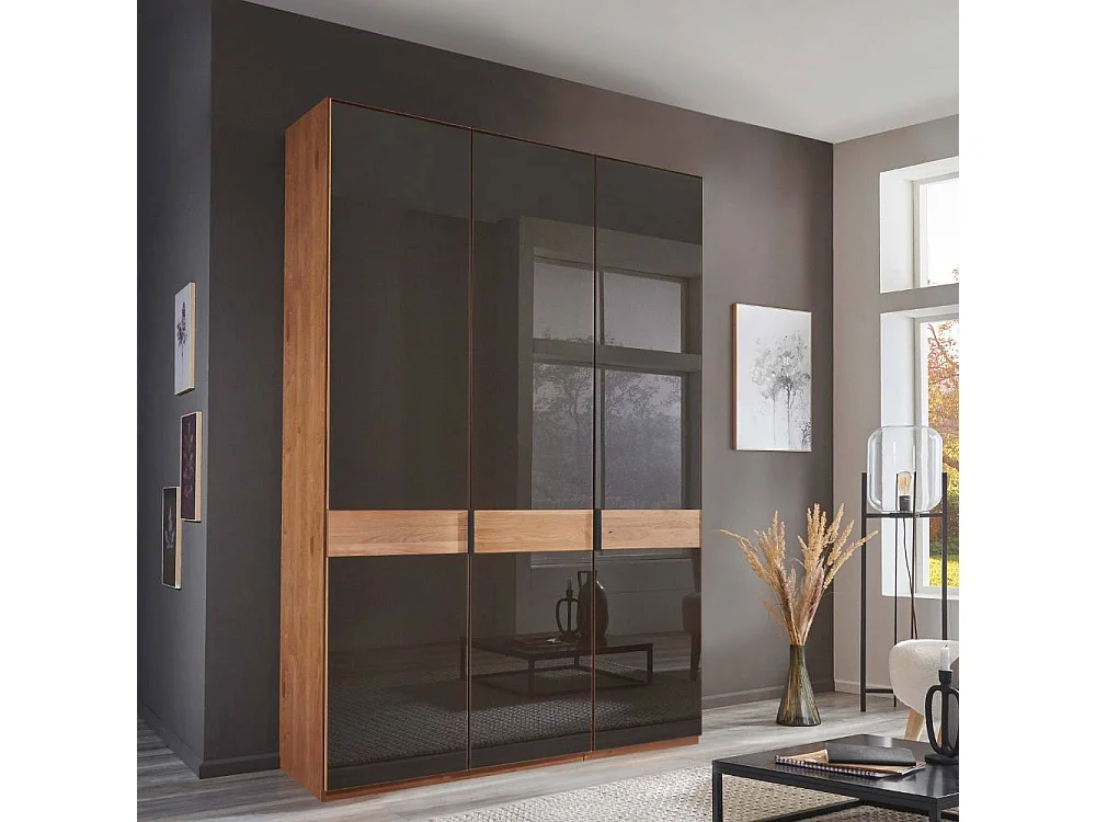 Drehtürenkleiderschrank Schlafzimmerschrank in modernem Design - vier Einlegeböden