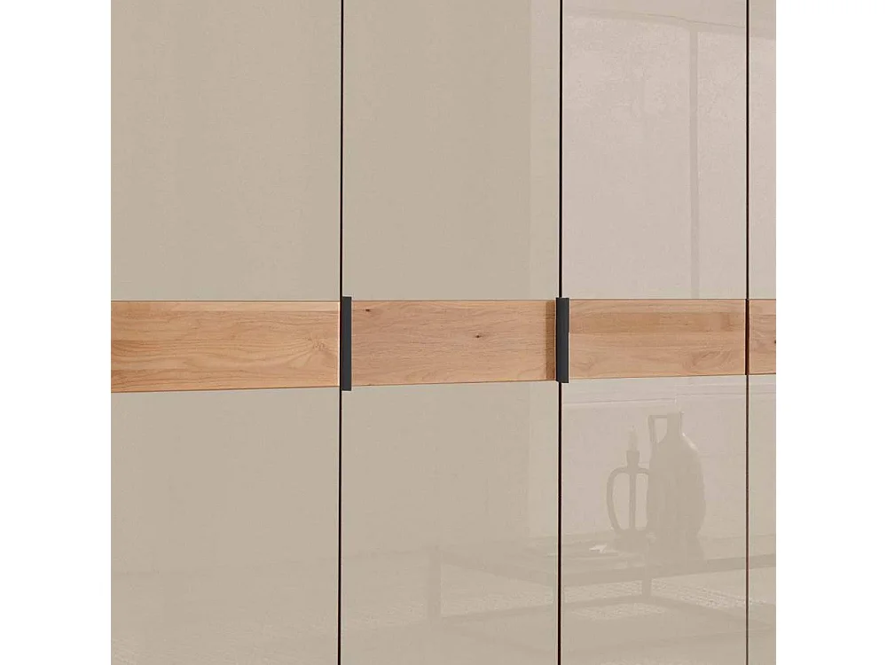 Drehtürenschrank Wäscheschrank in Erlefarben und Champagner