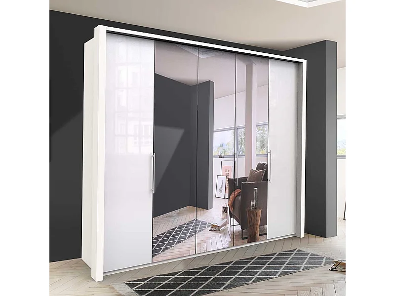 Schlafzimmerschrank in Weiß Falttüren und Spiegel