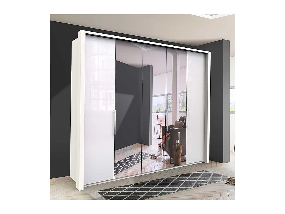 Schlafzimmerschrank in Weiß Falttüren und Spiegel