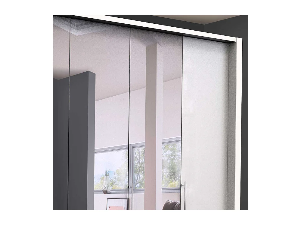 Schlafzimmerschrank in Weiß Falttüren und Spiegel