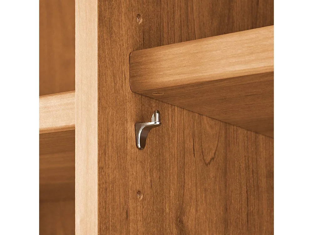 Schlafzimmerschrank Drehtürenkleiderschrank in Champagner & Erle mit Metallgriffen