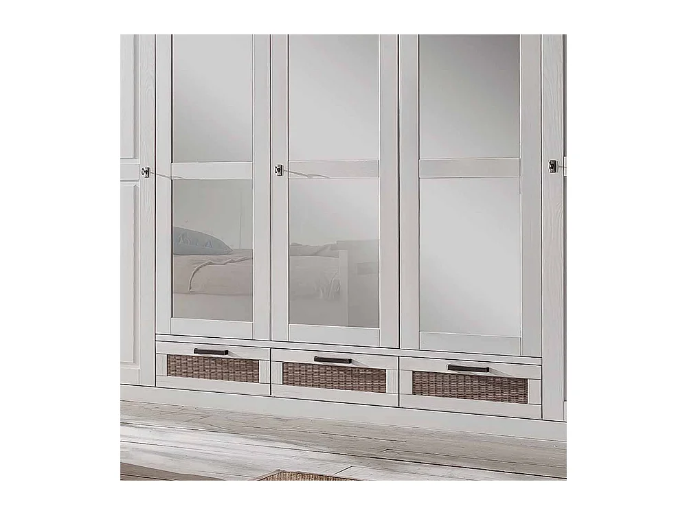 Schlafzimmerschrank im Landhausstil Weiß abschließbar